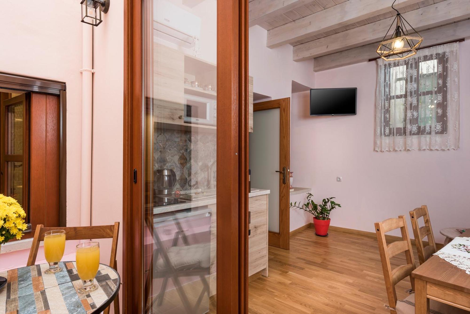 Palazzo Di Irene Apartment Ханя Стая снимка